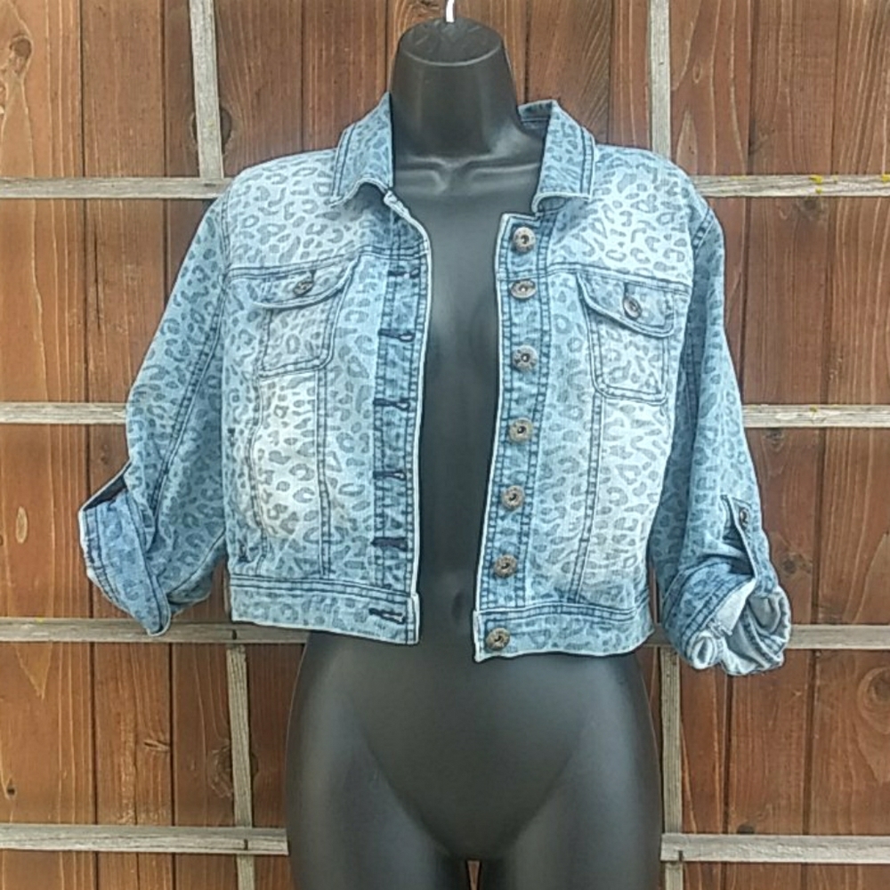 ci Sano Cropped leopord print denim. Jacket.